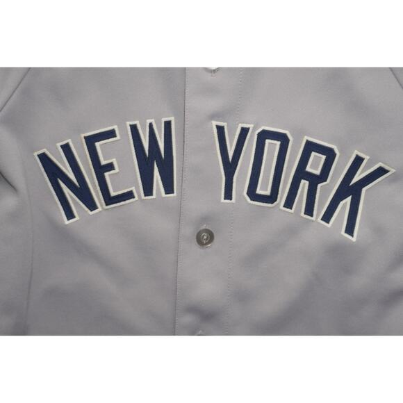 Majestic New York Yankees Jersey Gray Button Front Youth M MLB Stitched Logo - Picture 5 of 6